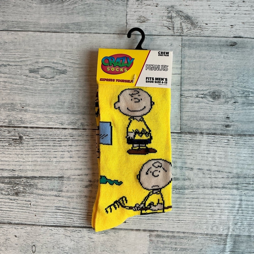 Crazy Socks 1 Pair Men’s Peanuts Charlie Brown Crew Socks - 6-12